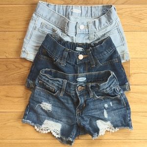 Girls Old Navy shorts.